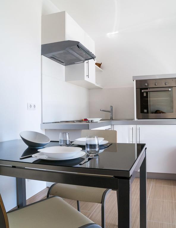 Apartments Marco Polo Banjol Стая снимка