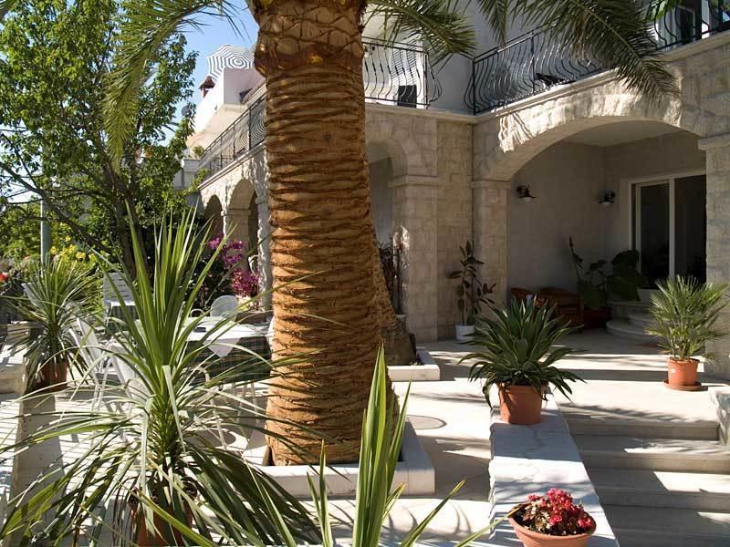 Apartments Marco Polo Banjol Екстериор снимка