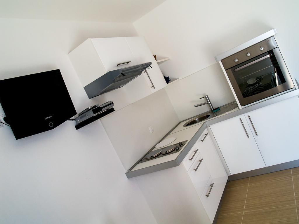 Apartments Marco Polo Banjol Стая снимка