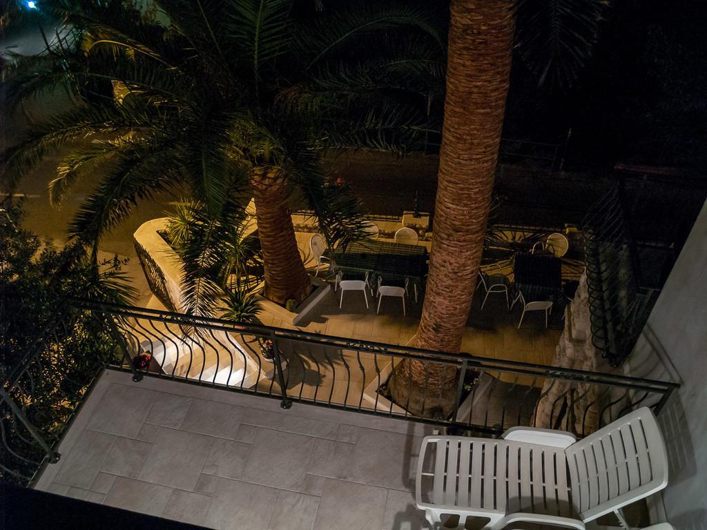 Apartments Marco Polo Banjol Стая снимка